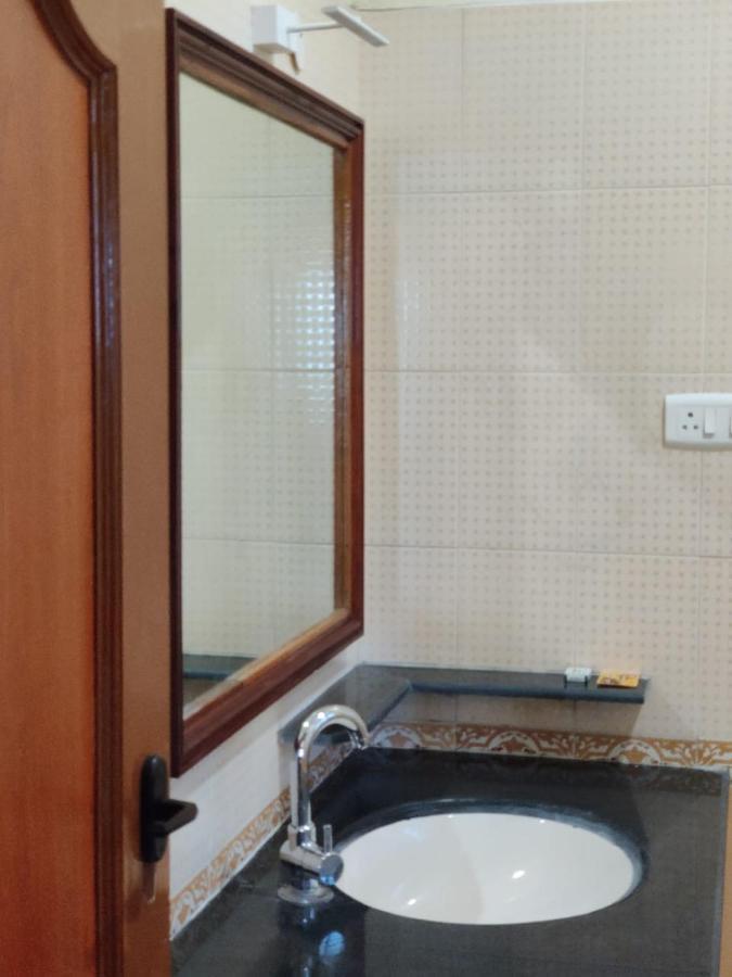 Coral Shelters Kochadai Apartment Madurai Luaran gambar