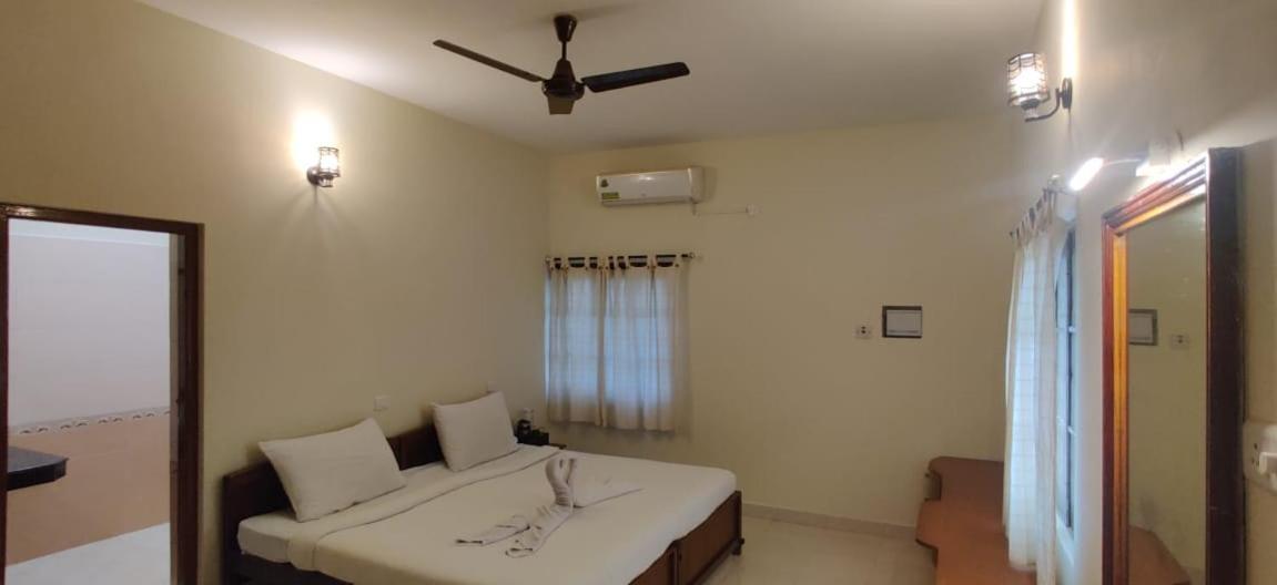 Coral Shelters Kochadai Apartment Madurai Luaran gambar